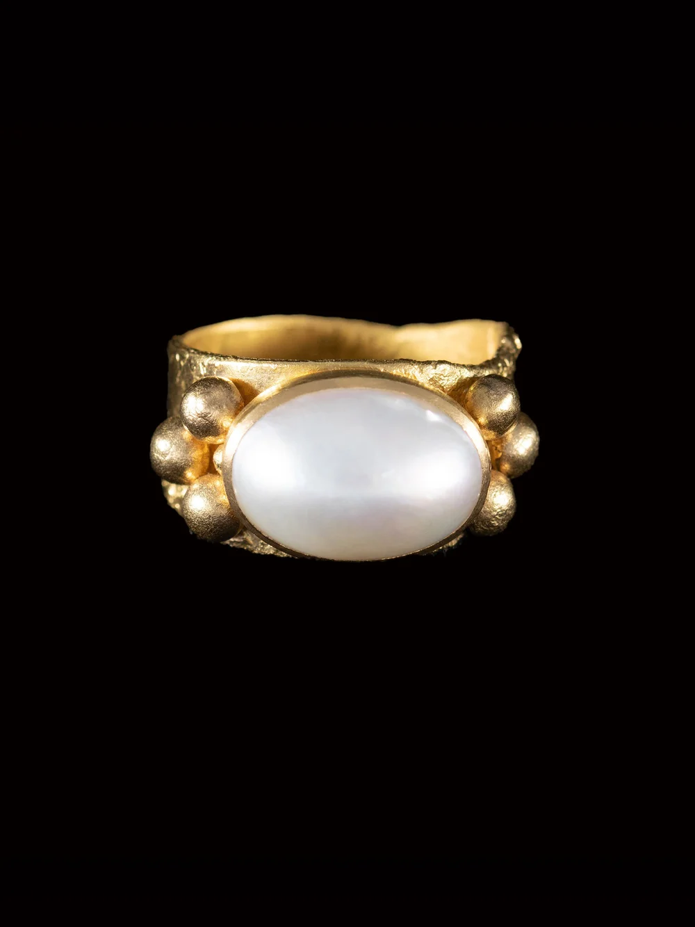 Mabé Pearl & Gold Bead Ring