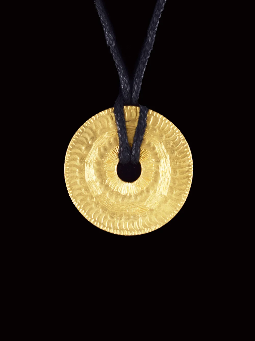 Carved 22ct Gold Disc Pendant 