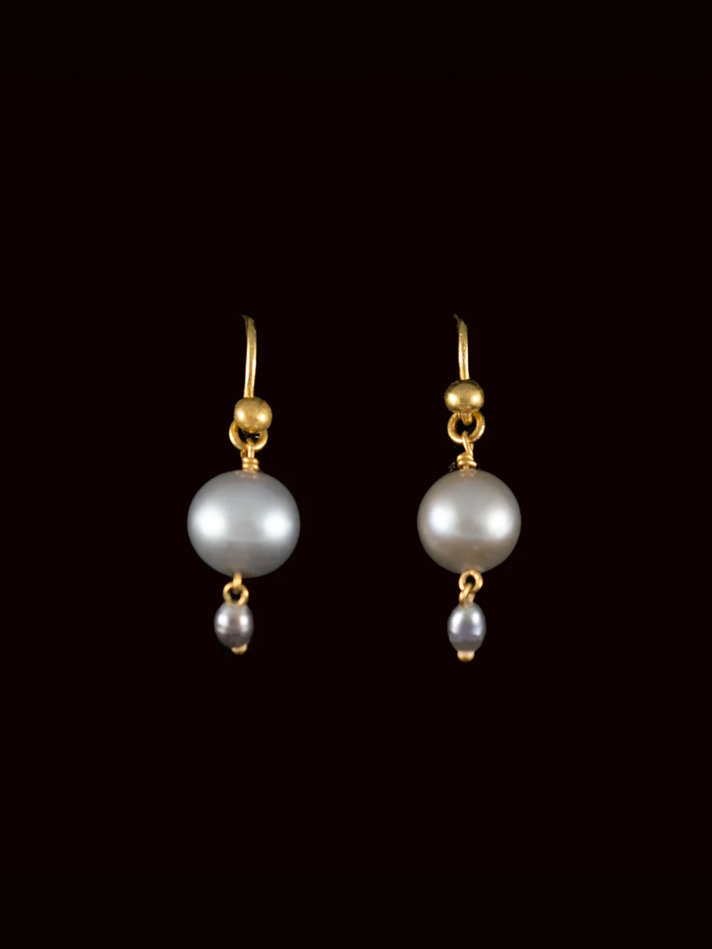 Grey Pearl Earrings