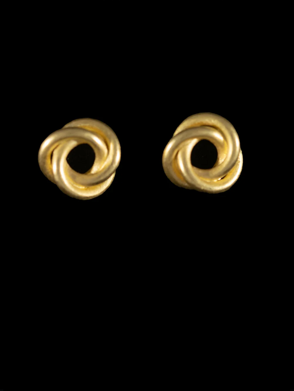 Smooth 22ct Gold Knot Earrings