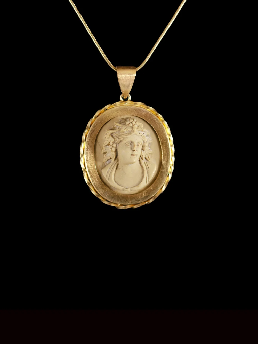 Lava Cameo Pendant 